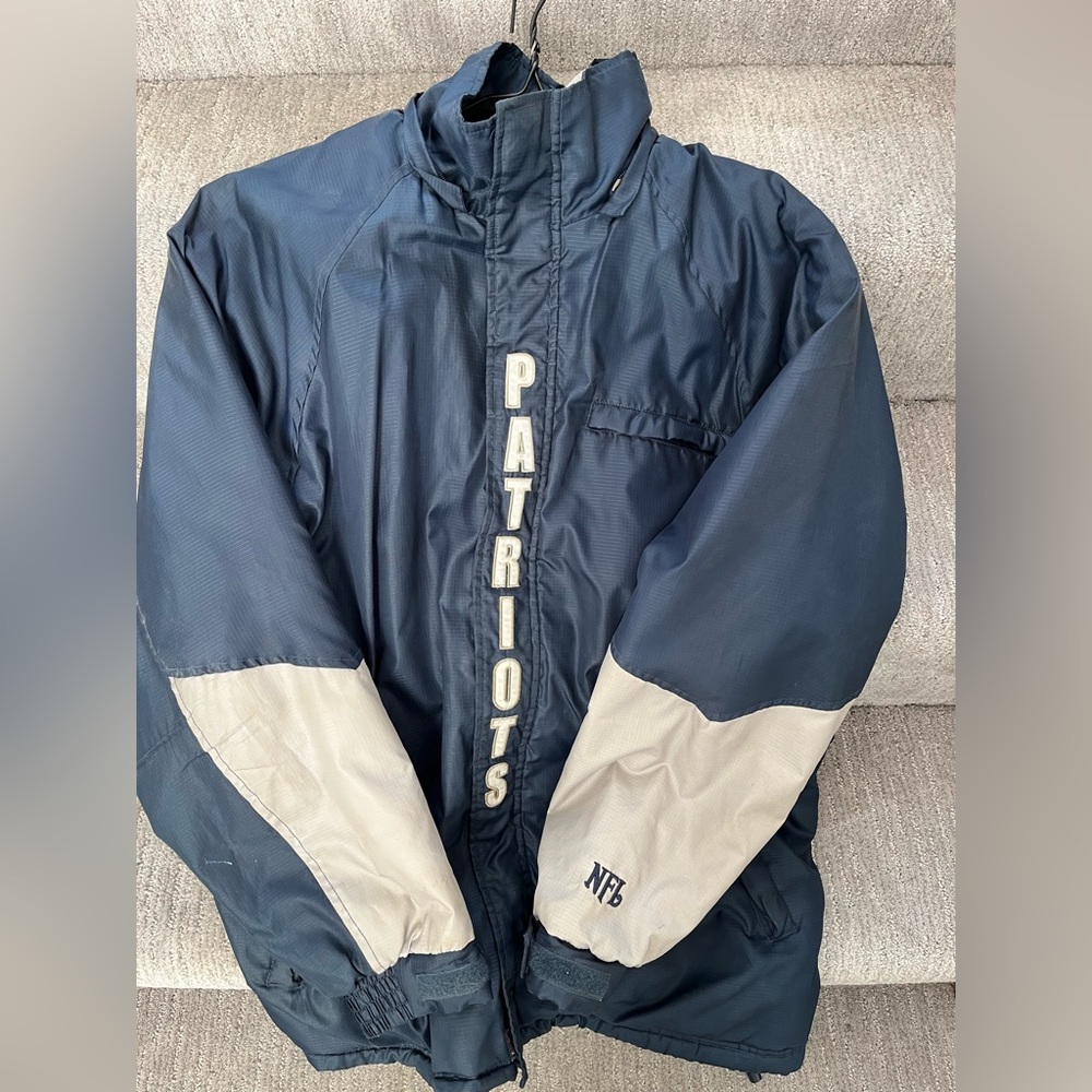 NFL Patriots winter coat, size M, used - good. Very warm, fleece lining